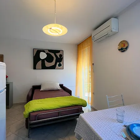For Families And Couples In Pula, Stinjan Appartement *