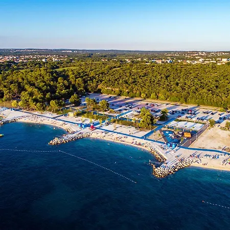Appartement For Families And Couples In Pula, Stinjan Pula