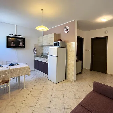 For Families&couples In Pula, štinjan Appartement